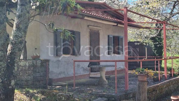 casa indipendente in vendita a Casperia