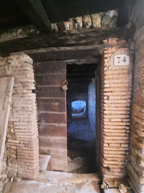 locale di sgombero in vendita a Casperia