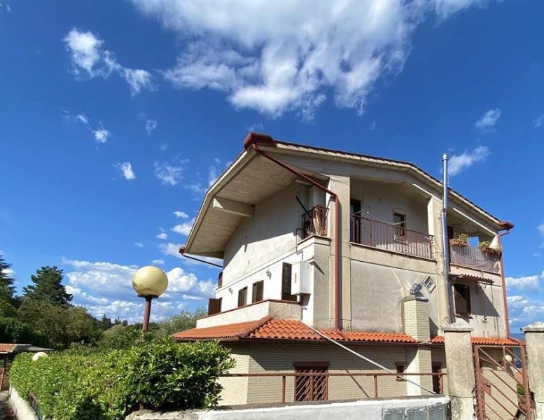 appartamento in vendita a Casperia in zona San Vito