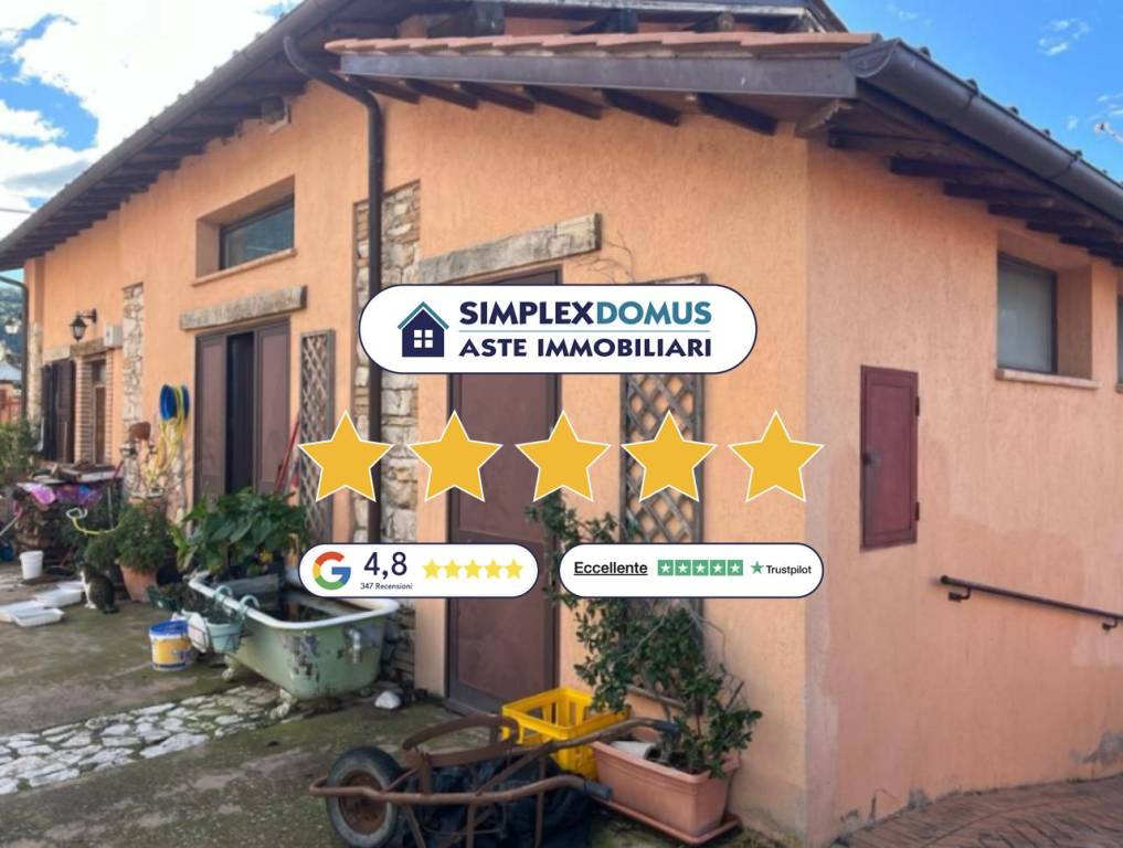 casa indipendente in vendita a Casperia in zona Paranzano