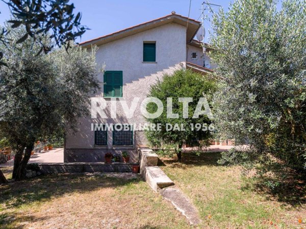 casa indipendente in vendita a Casperia in zona San Vito