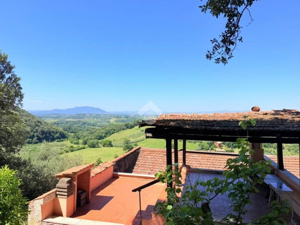 casa indipendente in vendita a Casperia in zona Paranzano