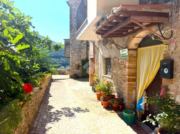 appartamento in vendita a Casperia