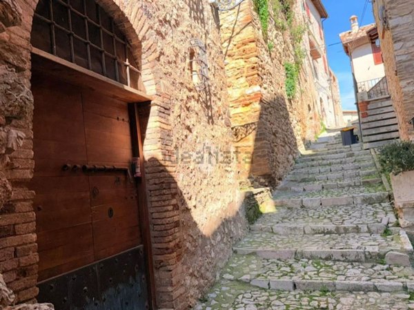 locale di sgombero in vendita a Casperia