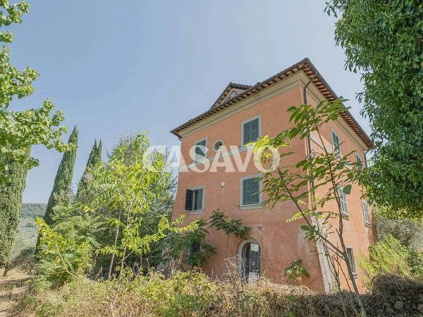 casa indipendente in vendita a Casperia in zona Paranzano