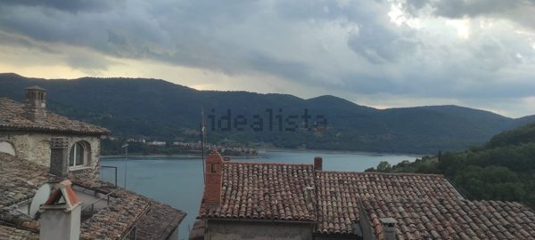 appartamento in vendita a Castel di Tora