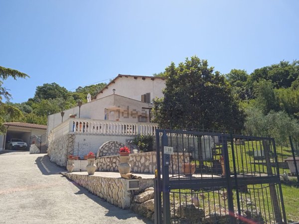 appartamento in vendita a Castelnuovo di Farfa
