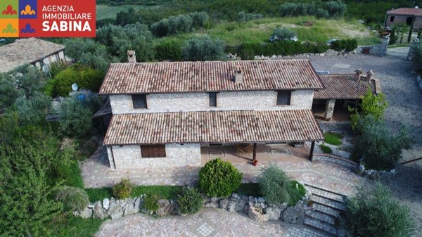 casale in vendita a Castelnuovo di Farfa