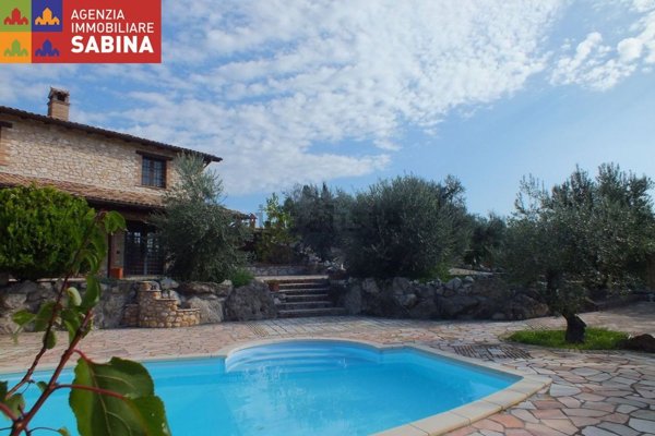 casale in vendita a Castelnuovo di Farfa