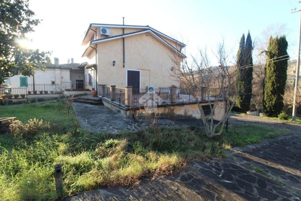 appartamento in vendita a Castelnuovo di Farfa