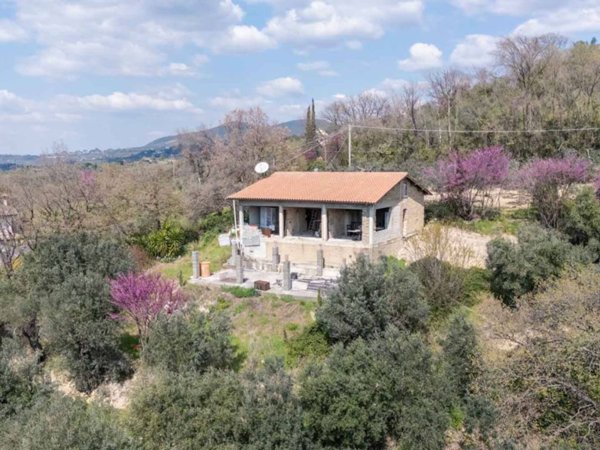 casa indipendente in vendita a Castelnuovo di Farfa