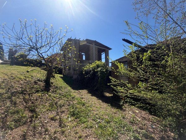 casale in vendita a Castelnuovo di Farfa