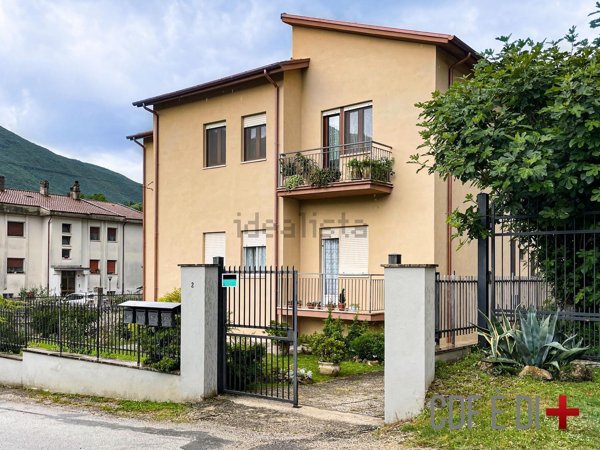 appartamento in vendita a Castel Sant'Angelo