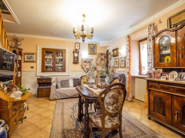 casa indipendente in vendita a Castel Sant'Angelo