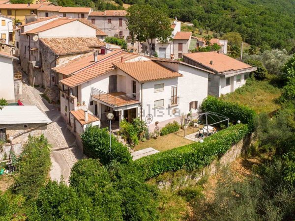 casa indipendente in vendita a Castel Sant'Angelo