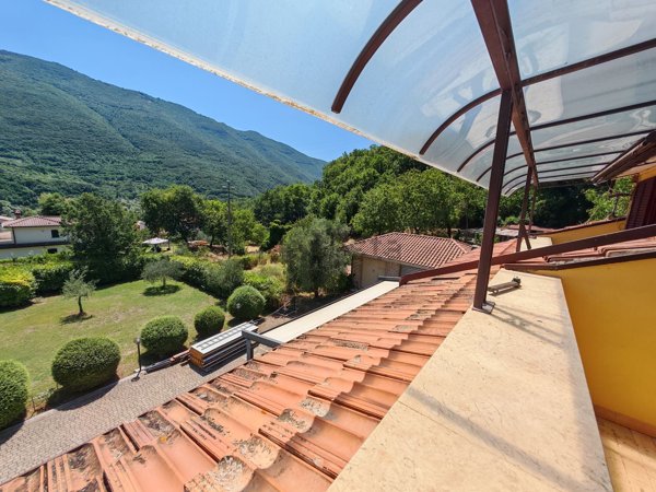 casa indipendente in vendita a Castel Sant'Angelo
