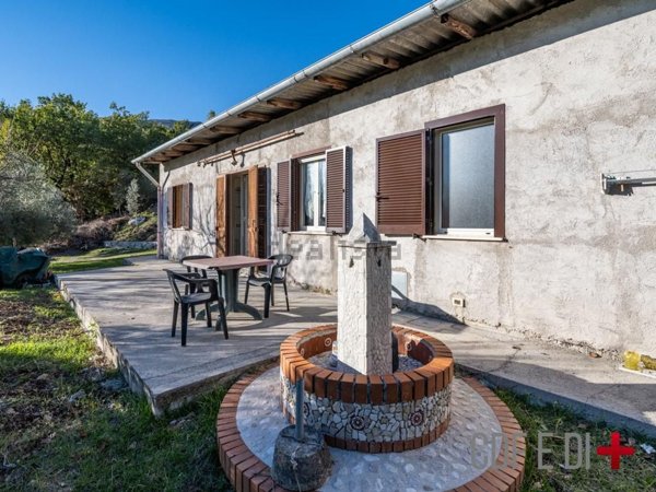 pentavano in vendita a Castel Sant'Angelo