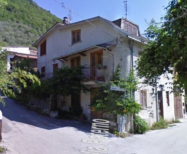 casa indipendente in vendita a Castel Sant'Angelo