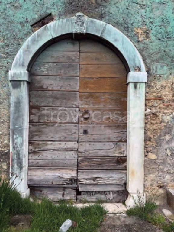 casa indipendente in vendita a Castel Sant'Angelo
