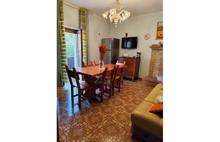 casa indipendente in vendita a Castel Sant'Angelo
