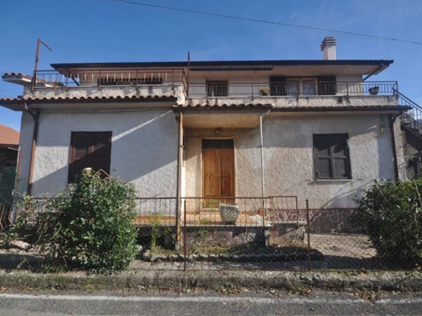 casa indipendente in vendita a Cittaducale in zona Santa Rufina