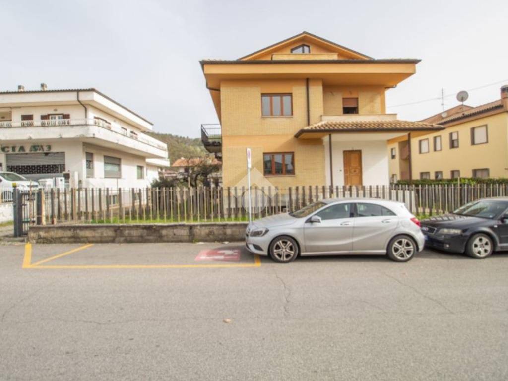 casa indipendente in vendita a Cittaducale in zona Santa Rufina