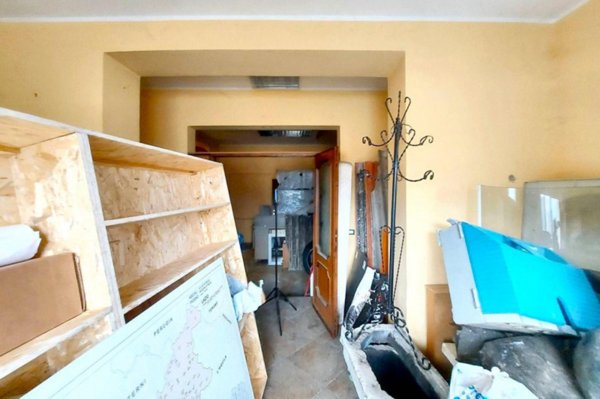 locale di sgombero in vendita a Cittaducale in zona Santa Rufina