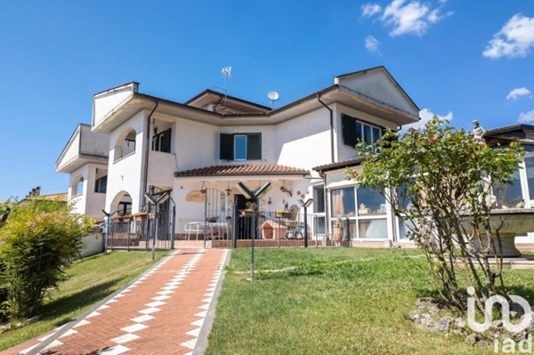 casa indipendente in vendita a Cittaducale in zona Santa Rufina
