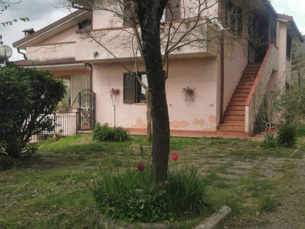 casa indipendente in vendita a Cittaducale