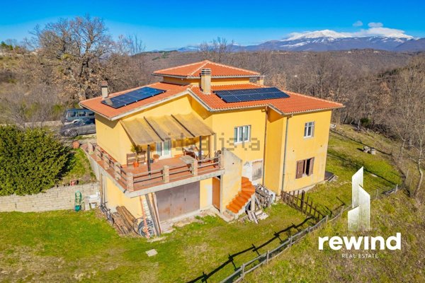 casa indipendente in vendita a Cittaducale