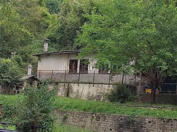 casa indipendente in vendita a Cittaducale in zona Santa Rufina