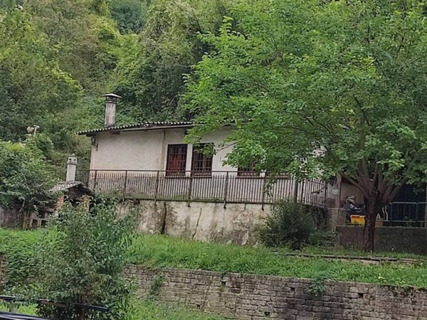 casa indipendente in vendita a Cittaducale in zona Santa Rufina
