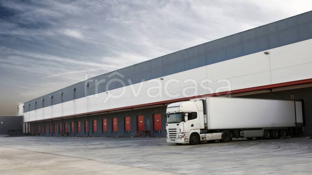 locale commerciale in vendita a Cittaducale in zona Santa Rufina