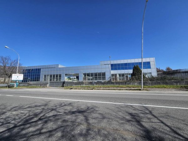 locale commerciale in vendita a Cittaducale in zona Santa Rufina