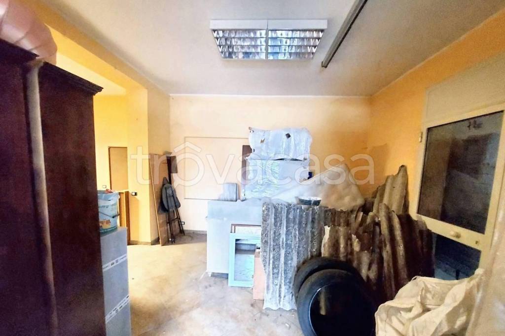 locale di sgombero in vendita a Cittaducale in zona Santa Rufina