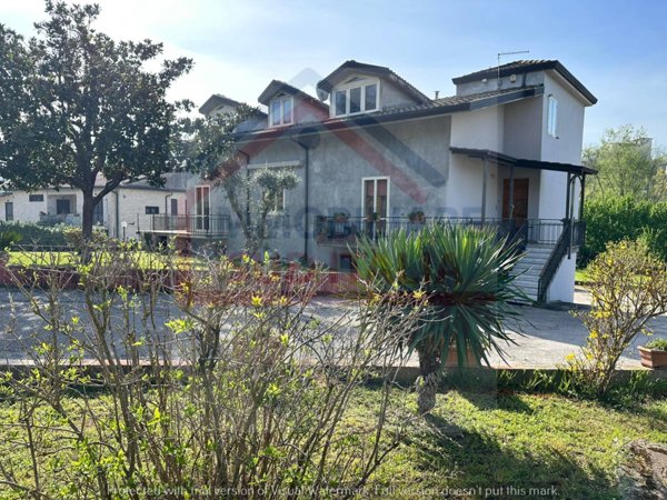 casa indipendente in vendita a Cittaducale