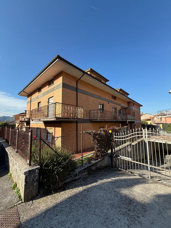 appartamento in vendita a Cittaducale in zona Santa Rufina