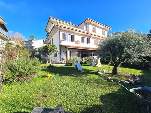 casa indipendente in vendita a Cittaducale in zona Santa Rufina