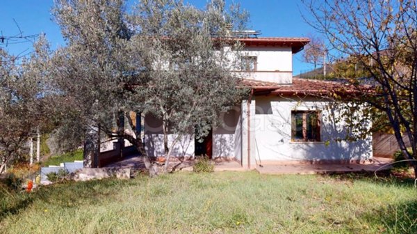 casa indipendente in vendita a Cittaducale