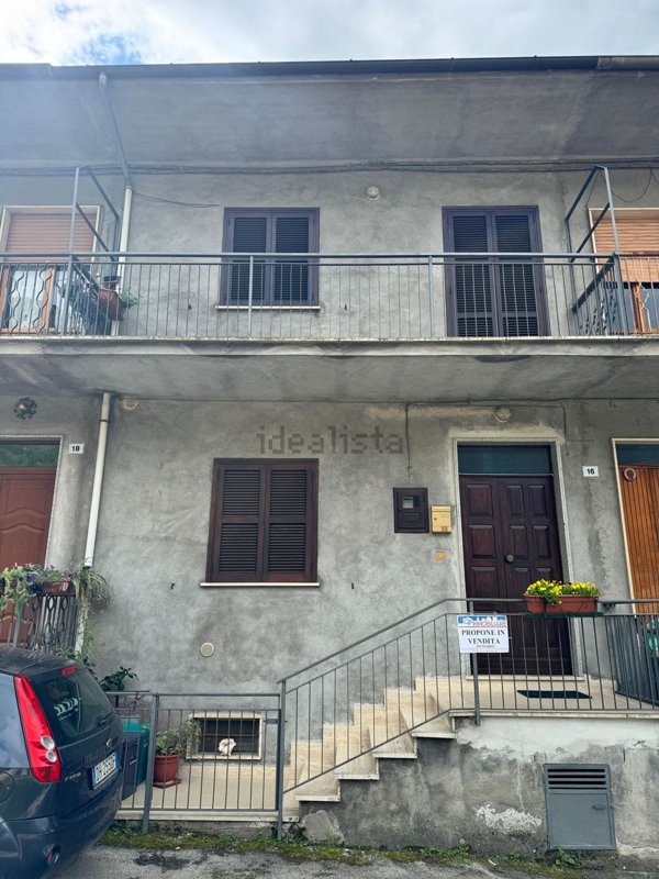 casa indipendente in vendita a Cittaducale in zona Villa Grotti