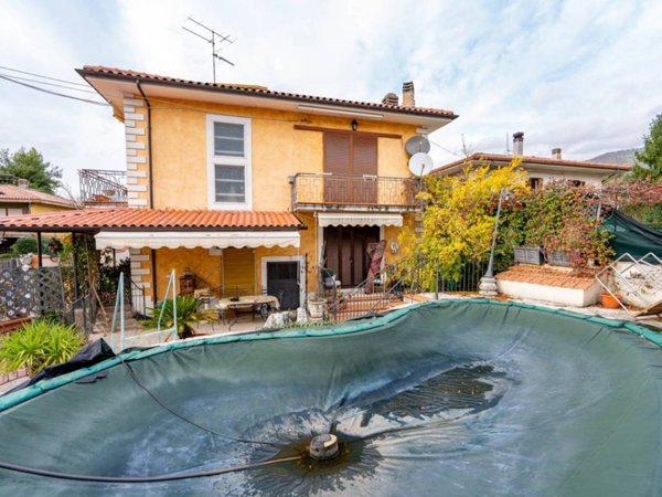 appartamento in vendita a Cittaducale in zona Santa Rufina