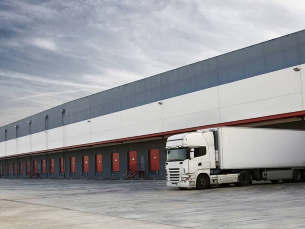 locale commerciale in vendita a Cittaducale in zona Caporio