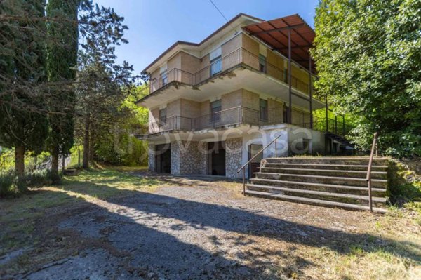 casa indipendente in vendita a Cittaducale in zona Caporio