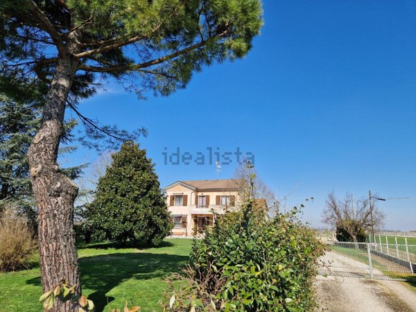 casa indipendente in vendita a Cittaducale in zona Caporio