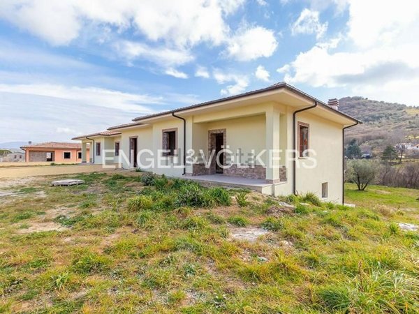 casa indipendente in vendita a Cittaducale in zona Caporio