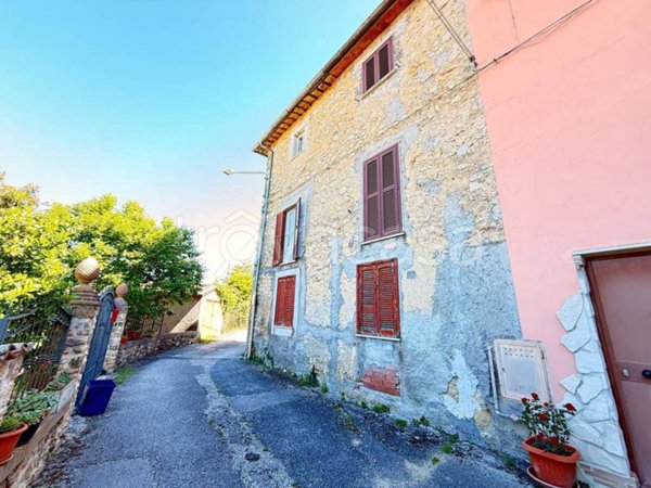 casa indipendente in vendita a Cittaducale in zona Santa Rufina