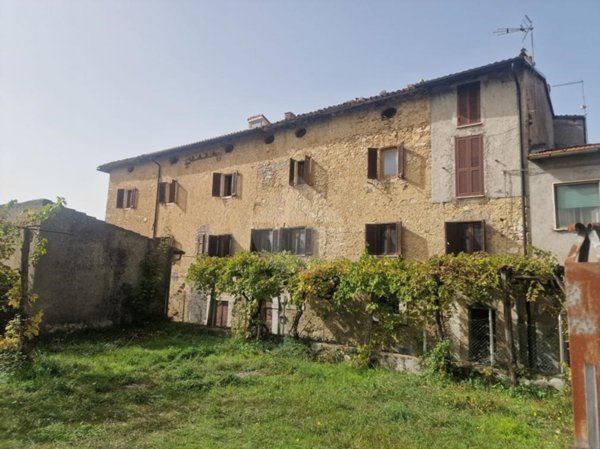 casa indipendente in vendita a Collalto Sabino