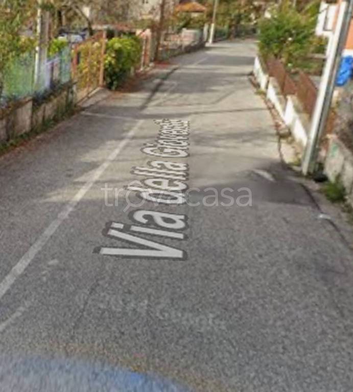 terreno edificabile in vendita a Colle di Tora