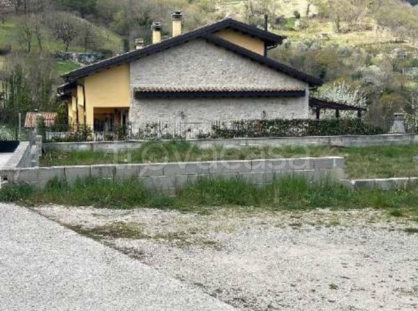 appartamento in vendita a Colle di Tora