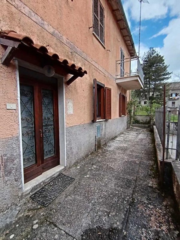 appartamento in vendita a Collegiove